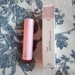 Glossier G suit in curve